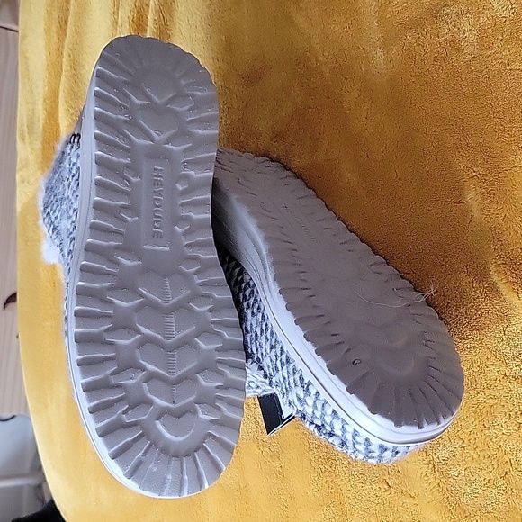 Hey Dude Denny women size 9 - Picture 3 of 6